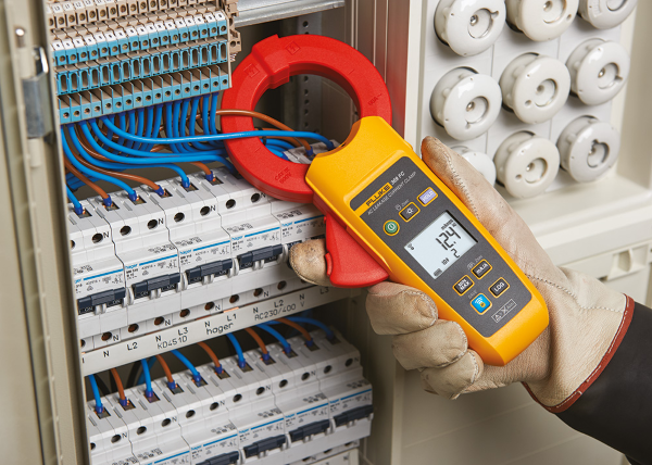 Беспроводные токовые клещи Fluke 369 FC
